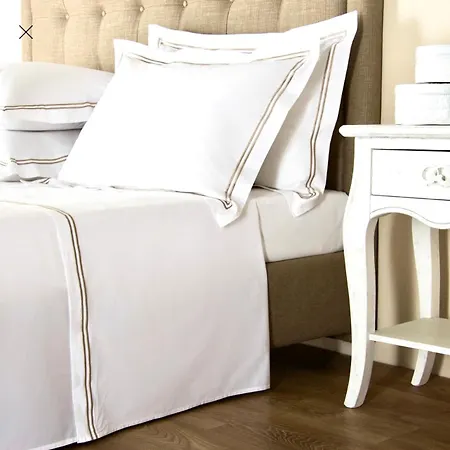 게스트하우스 Lora Center Room, Near The With Air Conditioner 3*