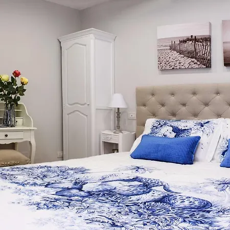 Lora Center Guest house 3*